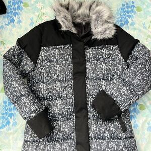 Fabletics Waco Mid Thigh Puffer Jacket - XL 14/16